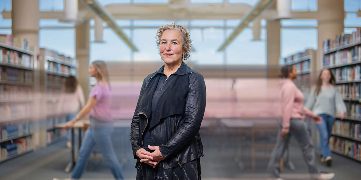 data-lightbox='featured'