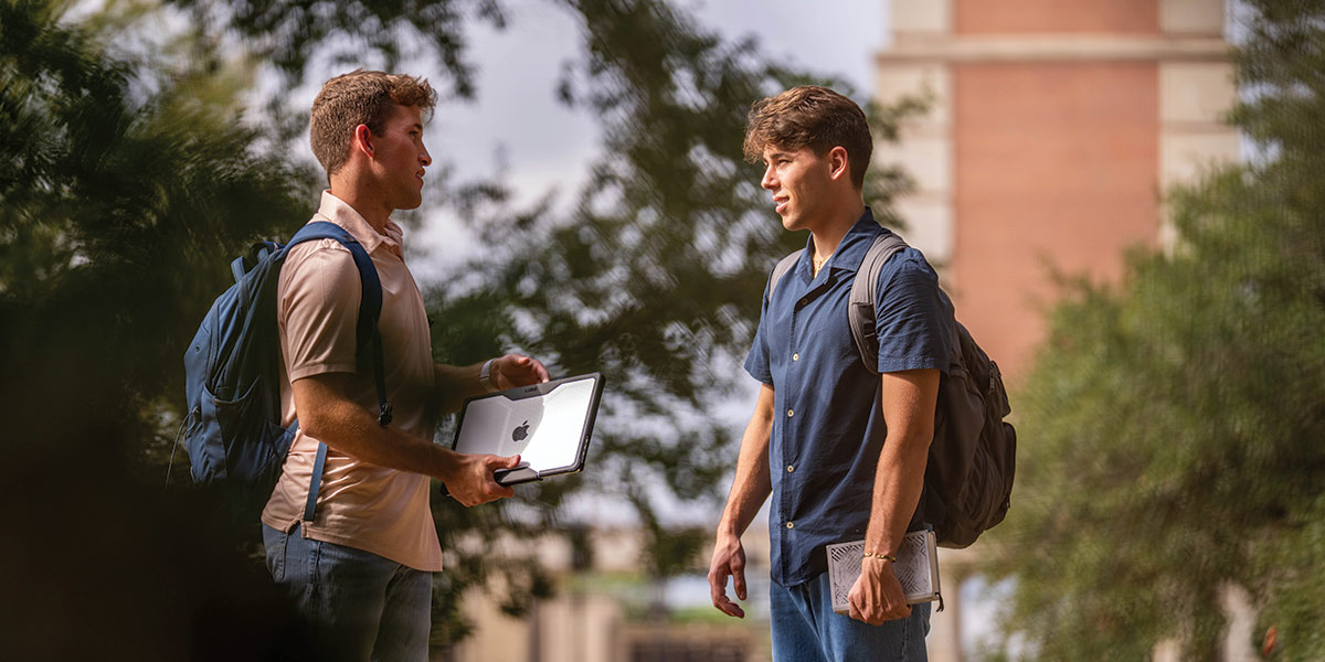 data-lightbox='featured'