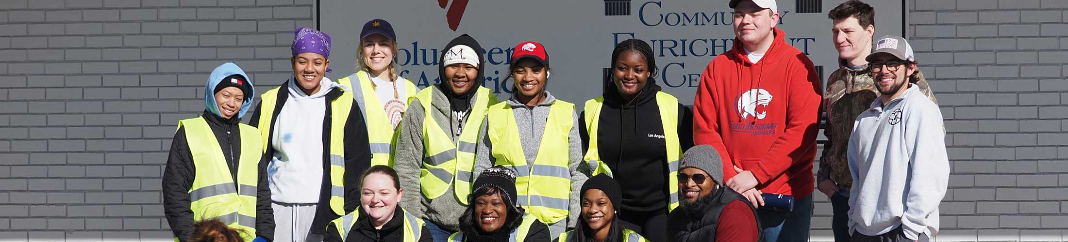 Students volunteering at Volunteers of America.